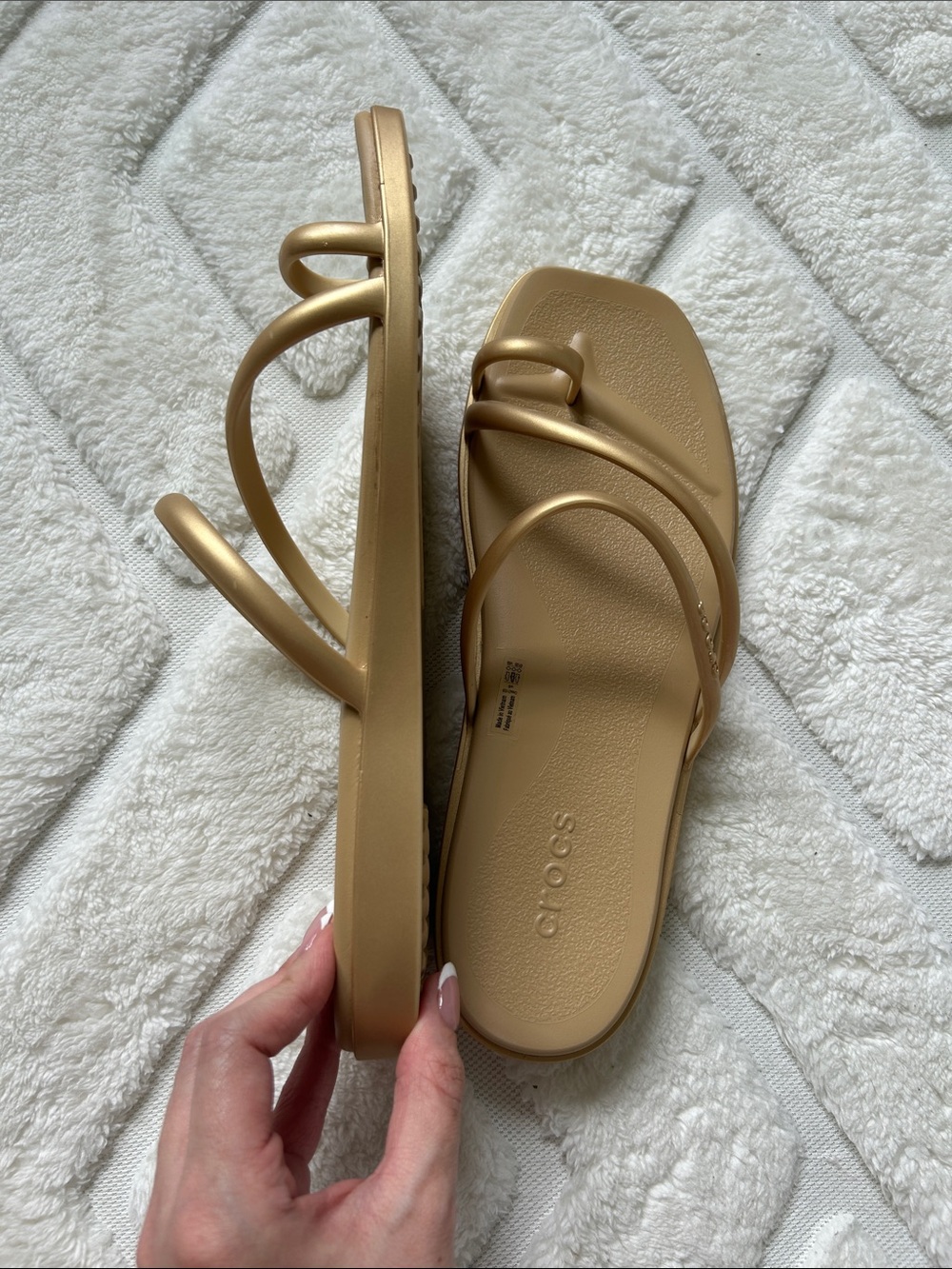 CROCS Miami Toe Loop Sandal in Gold - Picture 3 of 3